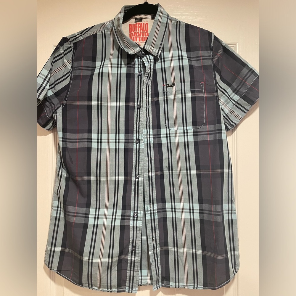 Men’s short sleeve dress shirt